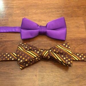 Men’s bow ties in like new condition